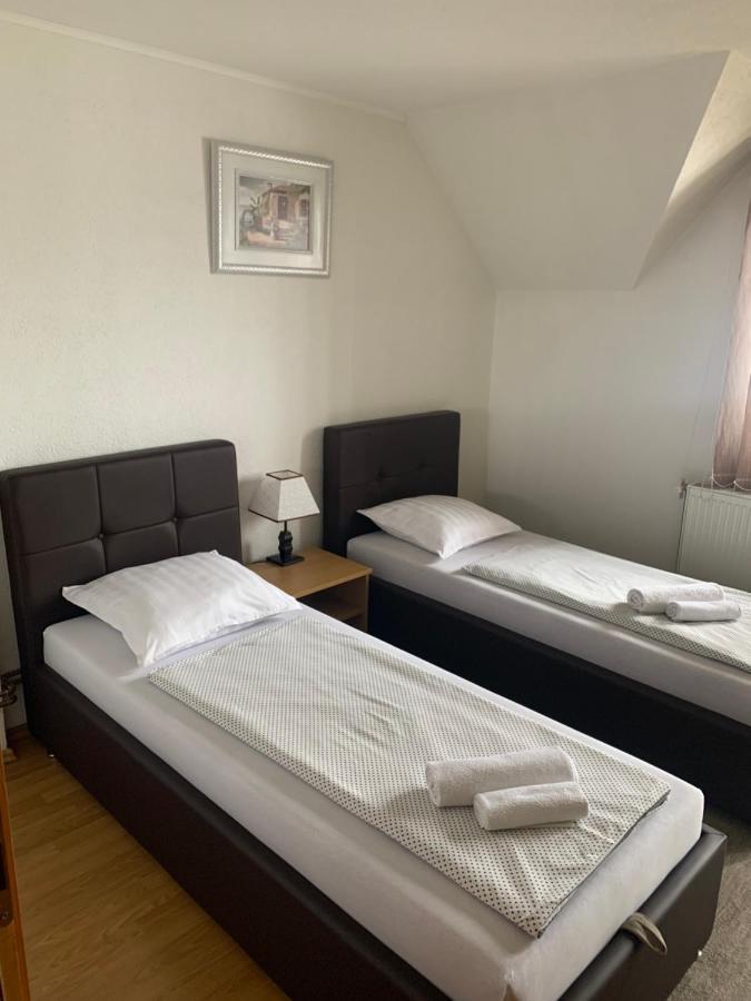Restoran&Motel And Apartmants Lovacka Prica Tesanj Dış mekan fotoğraf