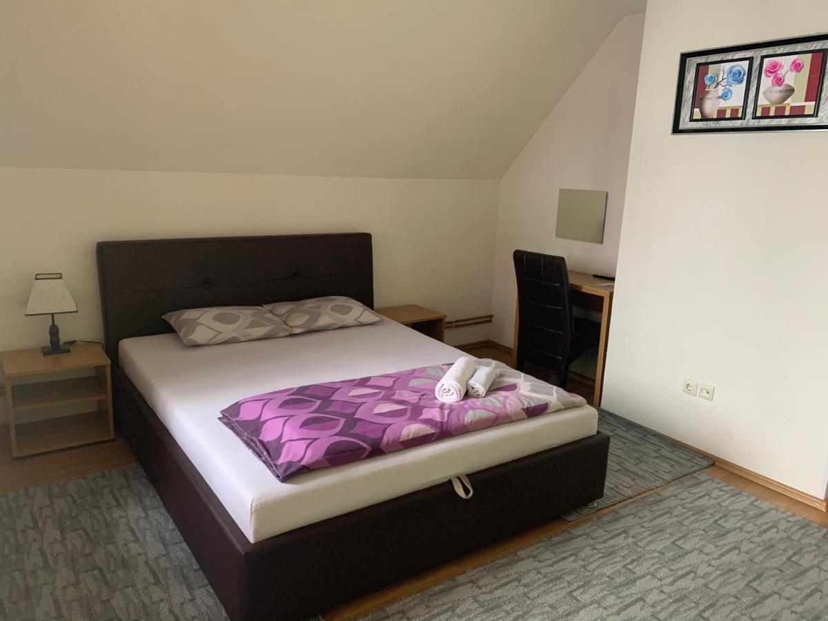 Restoran&Motel And Apartmants Lovacka Prica Tesanj Dış mekan fotoğraf