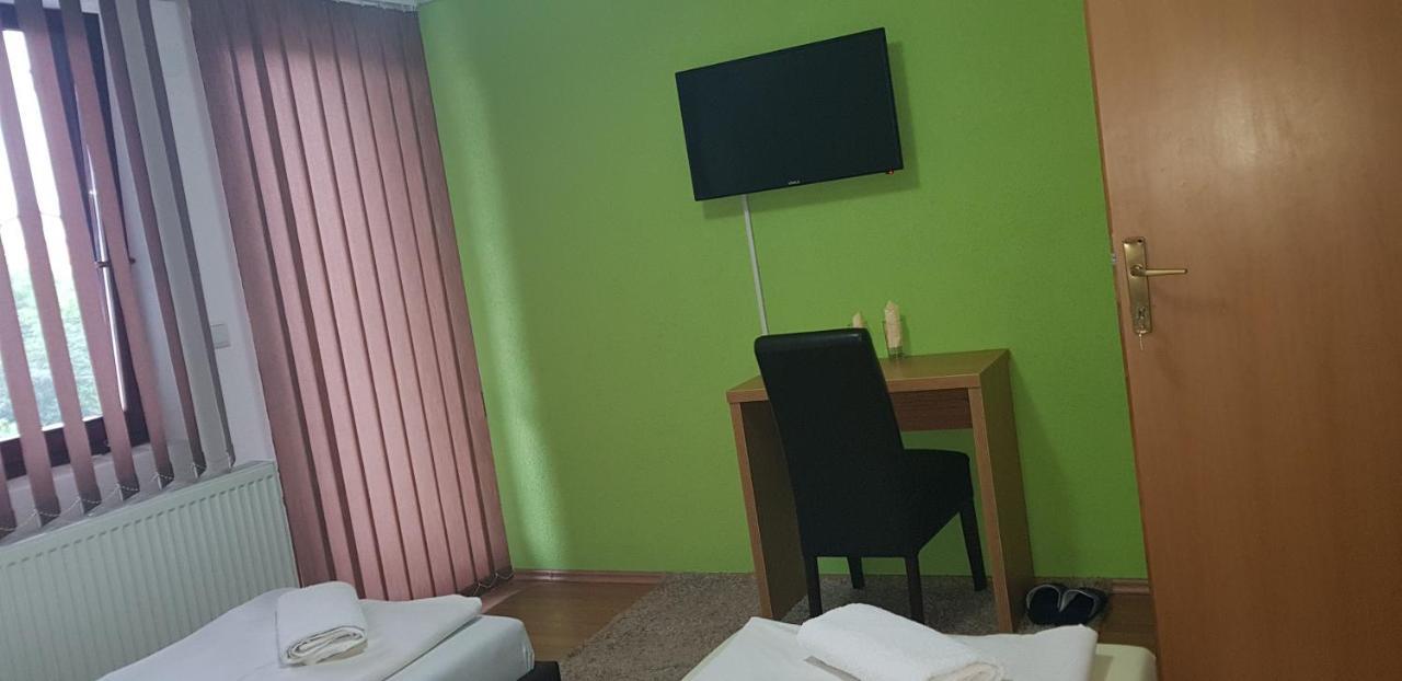 Restoran&Motel And Apartmants Lovacka Prica Tesanj Dış mekan fotoğraf