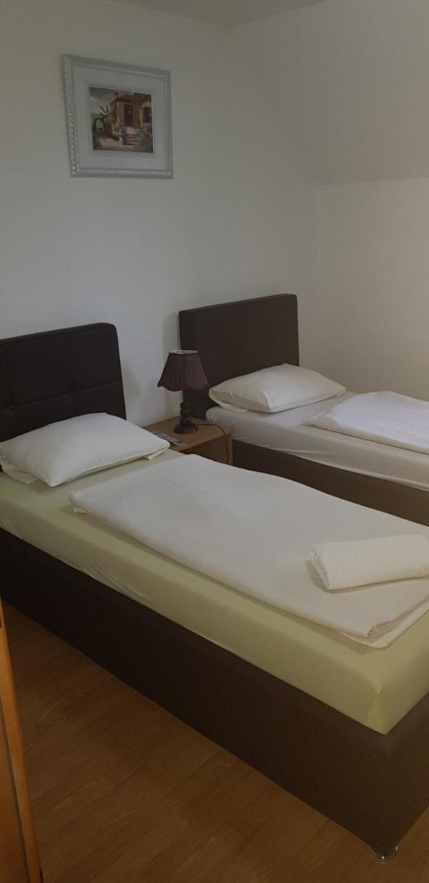 Restoran&Motel And Apartmants Lovacka Prica Tesanj Dış mekan fotoğraf
